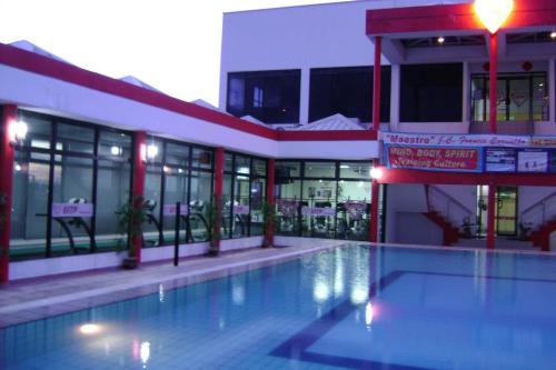 Swimming-Pool